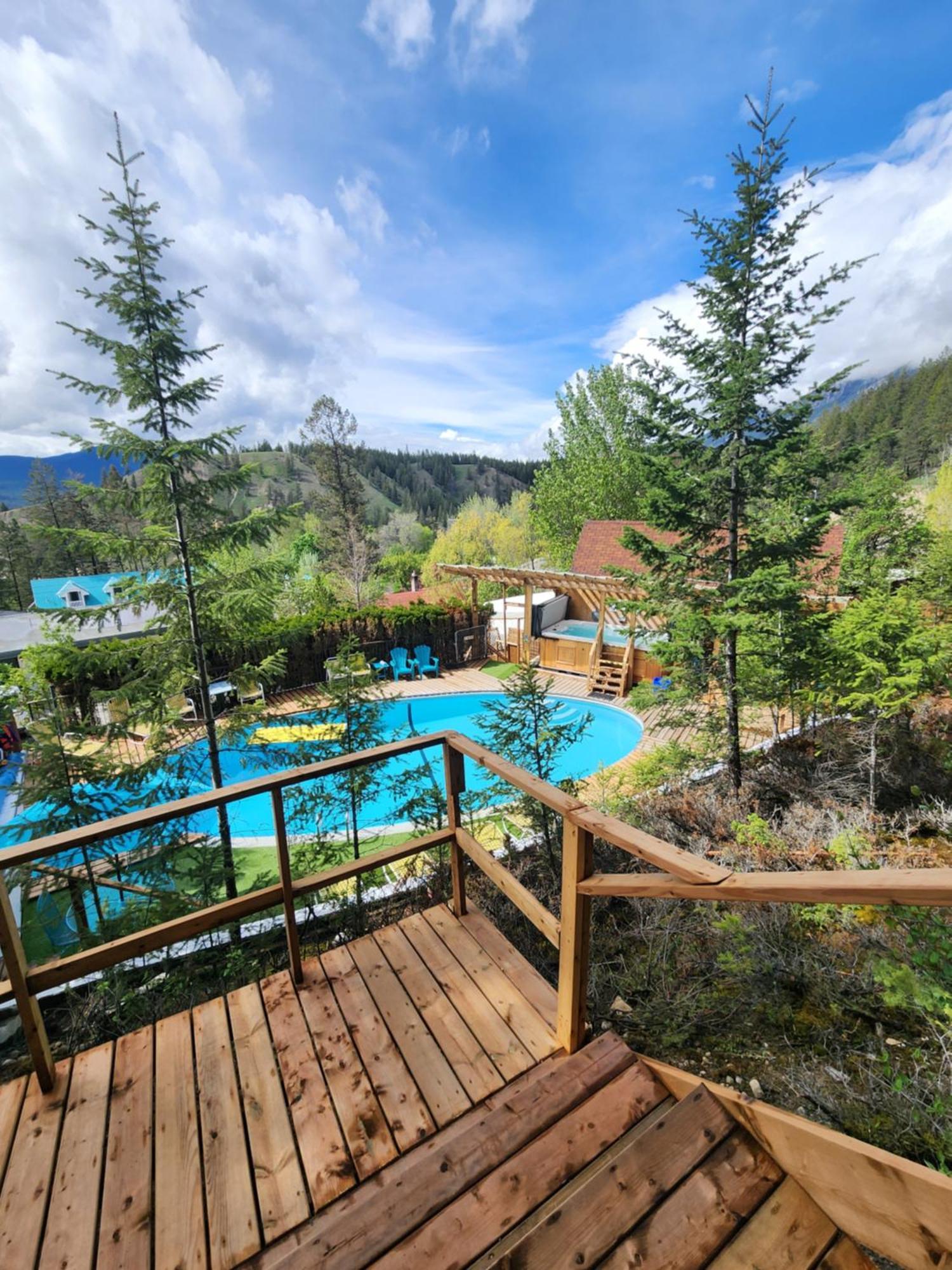 Motel Tyrol Radium Hot Springs Exterior foto